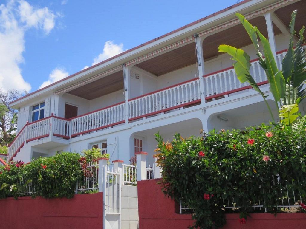 Gites Dardanelle Bouillante Exterior photo